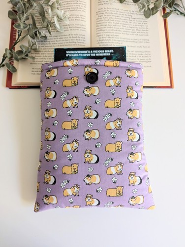 Guinea pig book sleeve - pig,