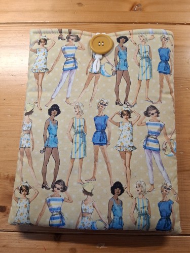 Padded fabric book sleeve - , /