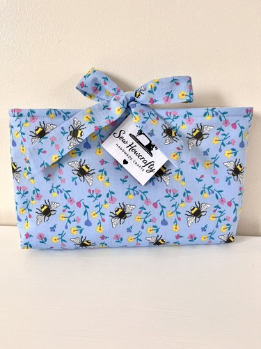 Blue bumblebee book sleeve - book, /