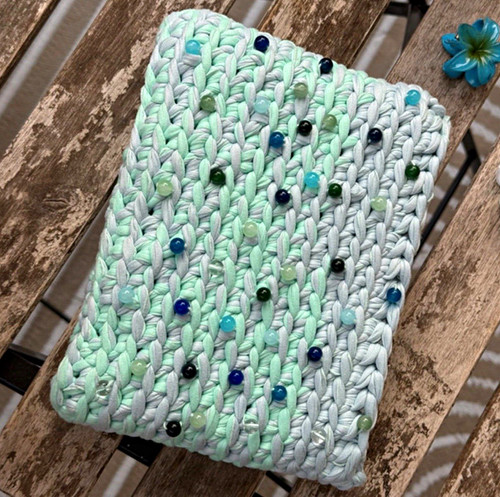 Beaded blue book sleeve 23cm - blue,