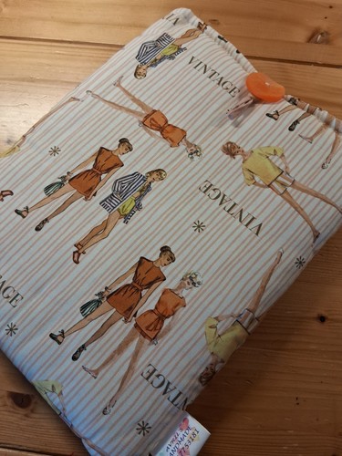 Padded fabric book - sleeve, /