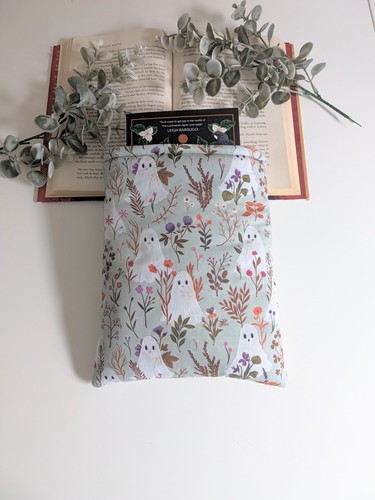 Cute ghosts book sleeve - ghosts,