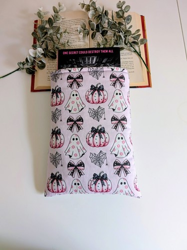 Ghosts and pumpkins book - ghosts,