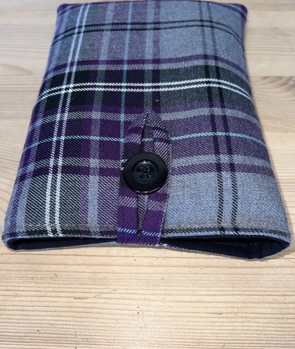 Handmade book sleeve - sleeve., tartan